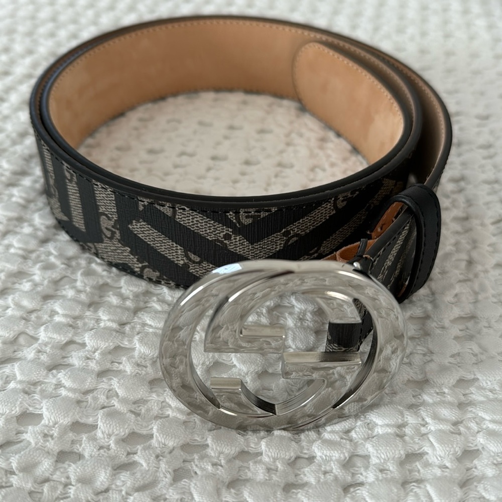 Gucci silver Initial buckle belt
